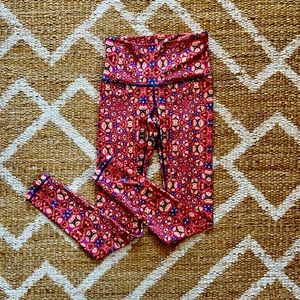 WOLVEN THREADS XS leggings in Fractal pattern